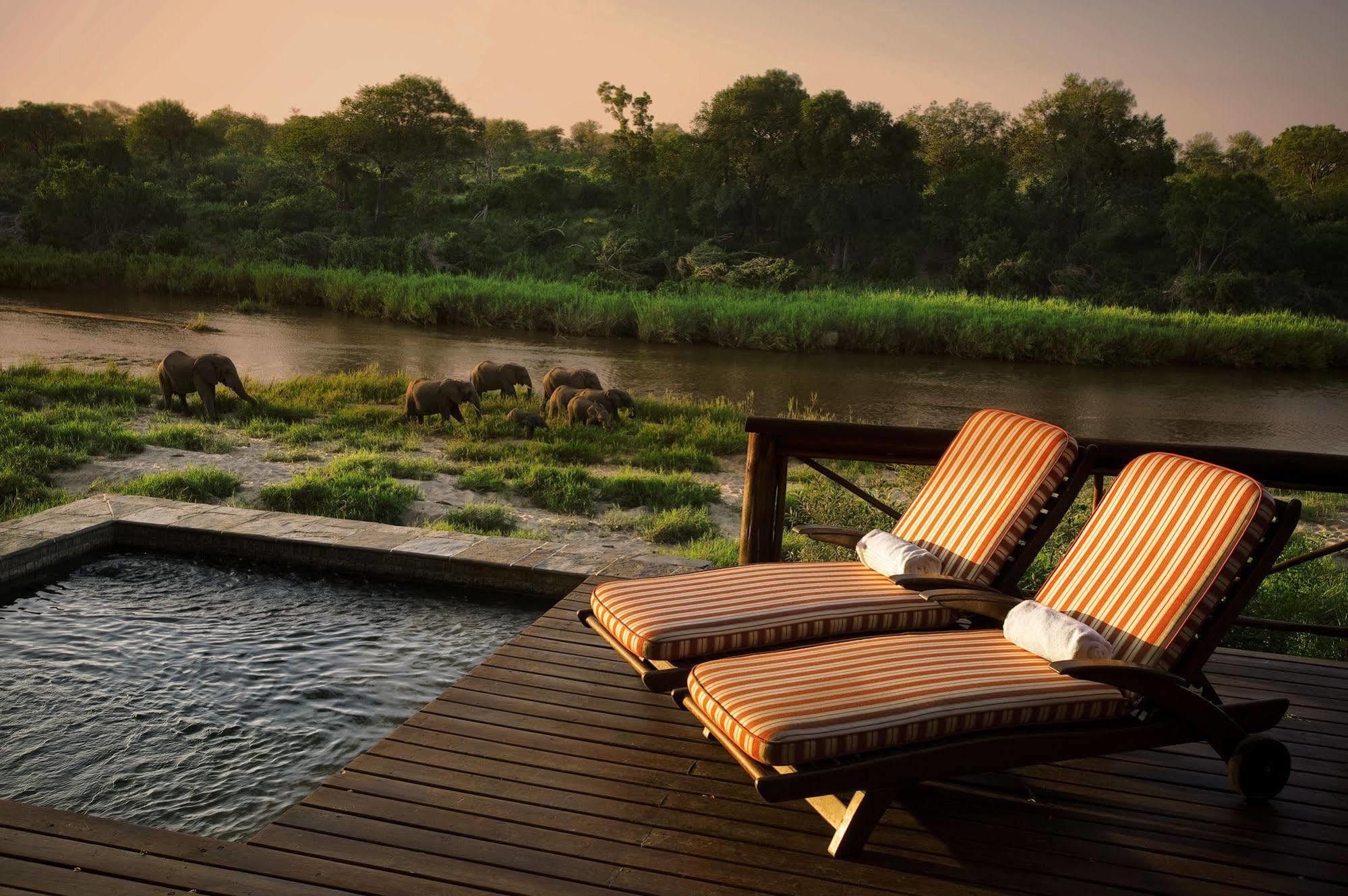 Lion Sands - Tinga Lodge Скукуза Екстериор снимка